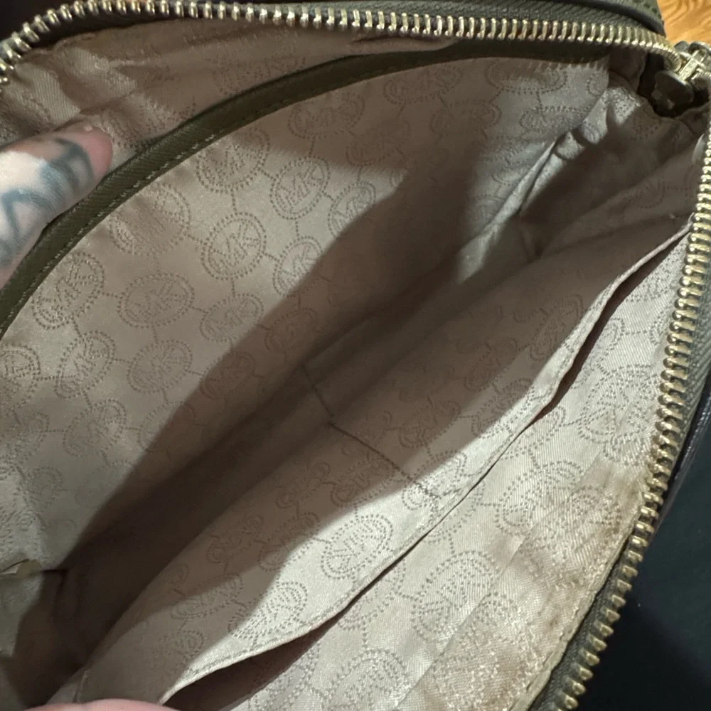 Michael Kors Jet Set crossbody bag - Picture 4 of 5